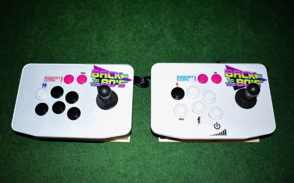 Back to the 80’s White Edition – Arcade HDMI joystick 2 Players 10.000+ MAME Games